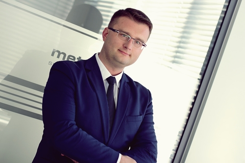 Piotr Firlej, specjalista z warszawskiego oddziału Metrofinance, który pośredniczy w uzyskiwaniu kredytów dla klientów Metrohouse.